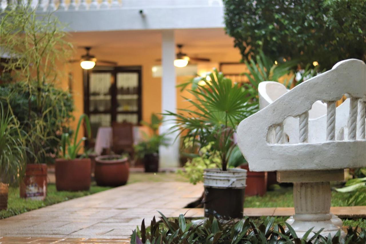 Casa Marlene Hotell Valladolid  Eksteriør bilde